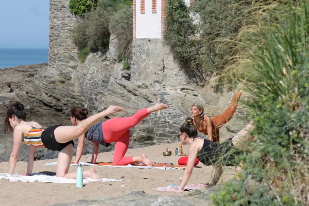 Yoga sur la plage à Pornic